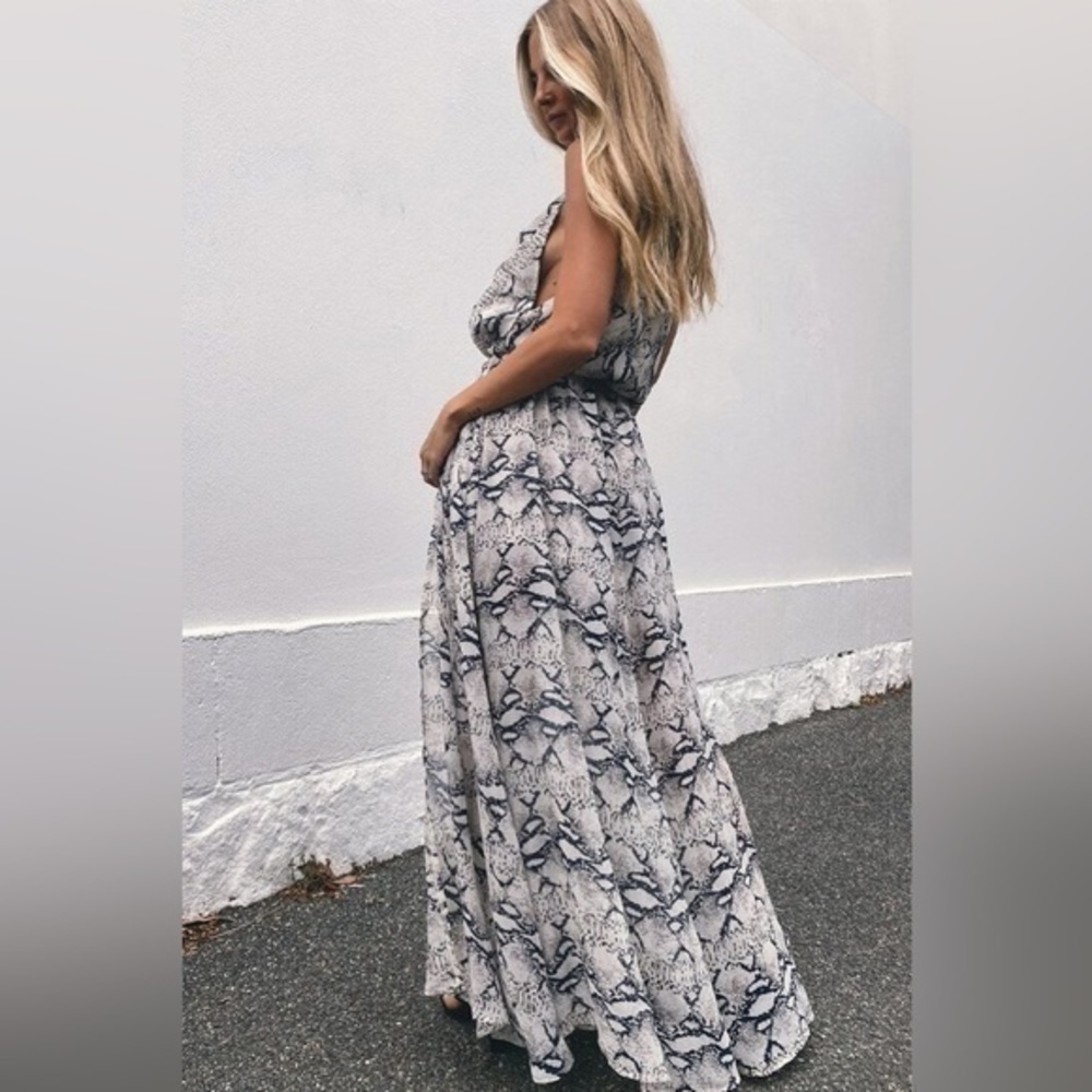 SNDYS Tahyna Animal Reptile Print Halter Maxi Dress - Picture 6 of 8
